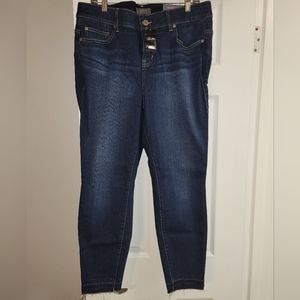 Torrid Bombshell Skinny Jeans w/deconstructed Hems